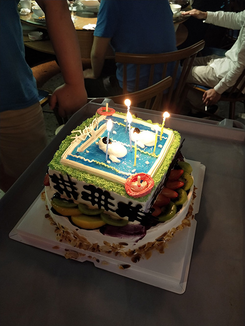 揮手三月，激情四月 戴高樂泳池設備 這不僅是一個簡單的聚餐