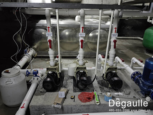 戴高樂(lè)<a  class='keys' title='點(diǎn)擊查看關(guān)于泳池水處理設(shè)備的相關(guān)信息' target='_blank'>泳池水處理設(shè)備</a>