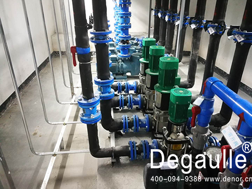 室內(nèi)<a href='/product/product-0001,0007.shtml' class='keys' title='點(diǎn)擊查看關(guān)于泳池設(shè)備的相關(guān)信息' target='_blank'>泳池設(shè)備</a>