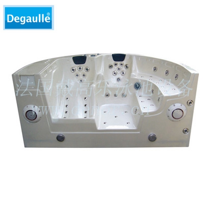 別墅<a href='http://m.zl-fcjs.com' class='keys' title='點擊查看關(guān)于泳池工程的相關(guān)信息' target='_blank'>泳池工程</a>